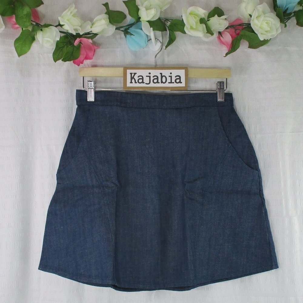 FRANCESCA’S A-Line Mini Skirt NWT Size Large